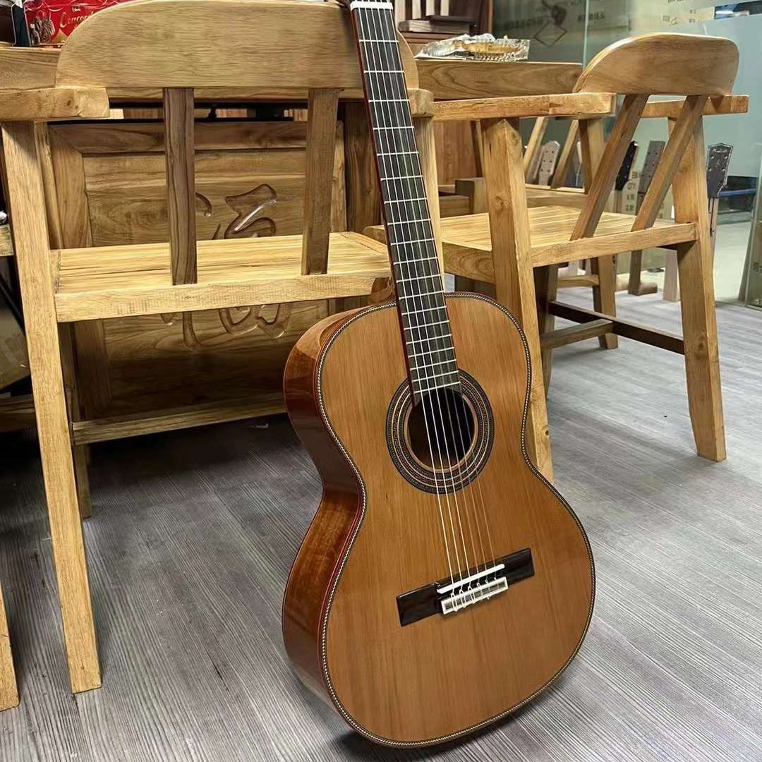 Caoba clásica del pino rojo de 36 pulgadas