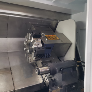 工厂的新6130线轨数控车床250材料铸造更好的尾座机床与6130轨和尾座 - Product Image 3