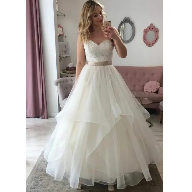 Abito da sposa occidentale Country in pizzo con collo A cuore dolce una linea di volant abito da sposa abiti di grandi dimensioni