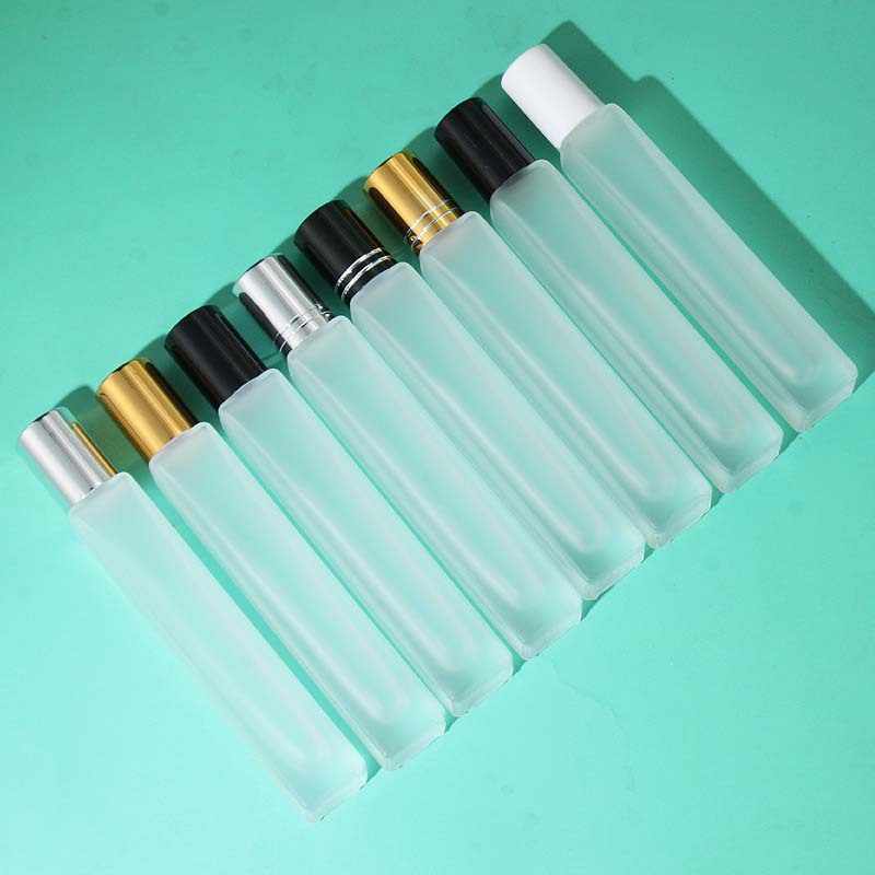 Botella cuadrada esmerilada de 10 ml con cuerpo esbelto.