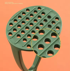 家用新型塑料大蒜土豆捣碎器小工具多功能手动土豆捣碎器带手柄厨房工具 - Product Image 5