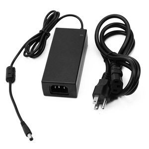 High Performance 12V 5A Desktop Power <strong>Adapter</strong> DC <strong>Output</strong> <strong>with</strong> Plug-in Connection