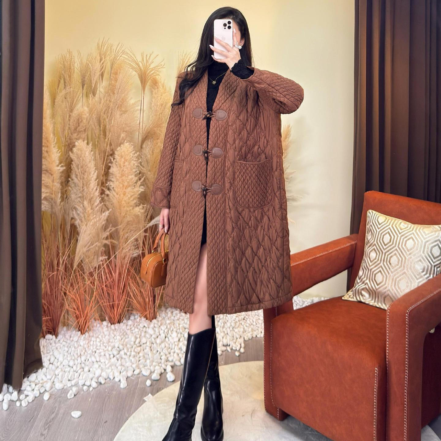 สีน้ำตาล