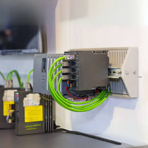 Programmier bare SPS-und PAC-dedizierte Controller mit Ethernet-Modbus-RTU-Protokollen für die Fertigungs leitungs steuerungs lösung - Product Image 1