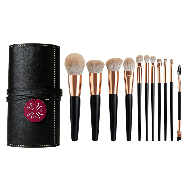 Ensemble de pinceaux de maquillage noirs