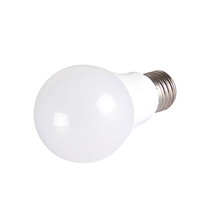 פלסטיק אלומיניום רחב מתח 85-265V ampul luminaire דיור <span class=keywords><strong>7</strong></span> ואט צורה <span class=keywords><strong>led</strong></span> הנורה