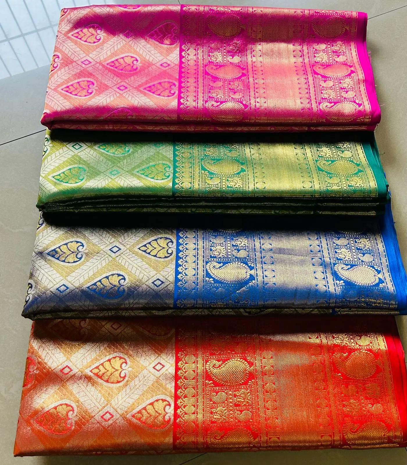 아름다운 banarasi 부드러운 실크 멀티 컬러 사리 인쇄 블라우스 최저 가격 인도와 파키스탄 여성을위한 전통웨어
