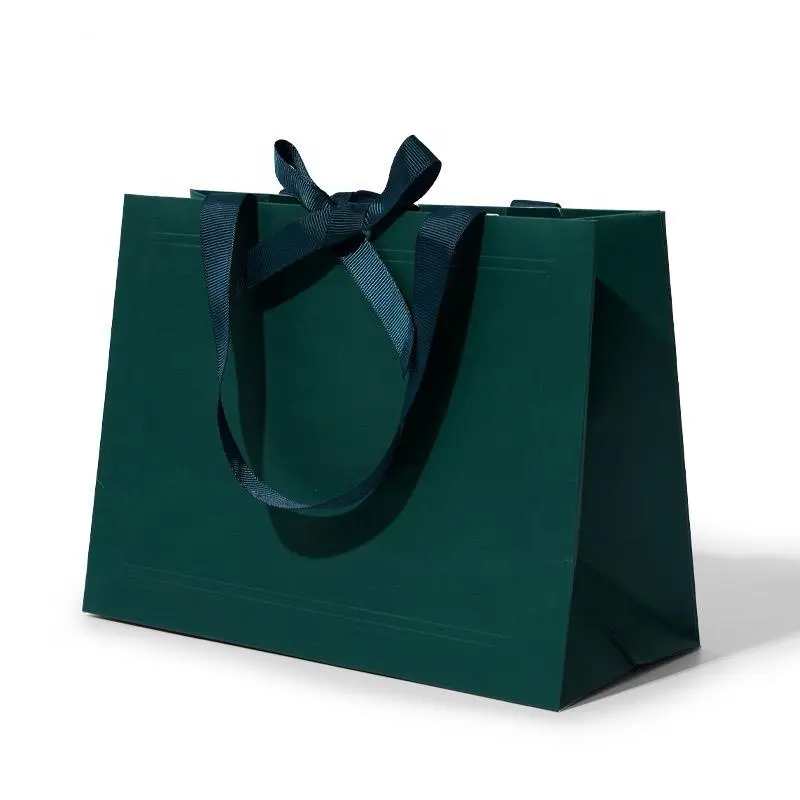 White Paper Shopping Clothing Cosmetic Perfume Gift Bag Luxury Handle Custom Logo Printed Kraft Paper Bag for Clothes Garments