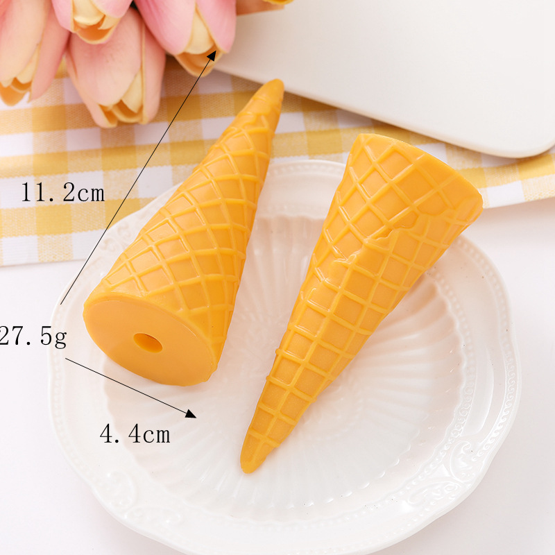 Vinyl small pointed cone (yellow)