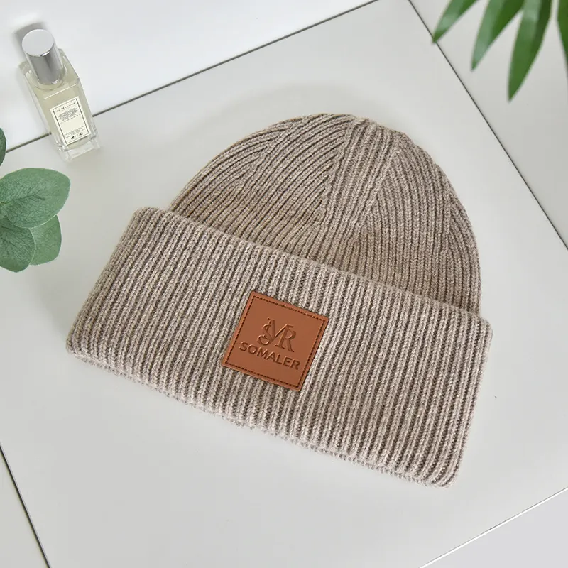 Gorro de couro com logotipo personalizado, chapéu unissex de malha quente com logotipo personalizado para homens e mulheres