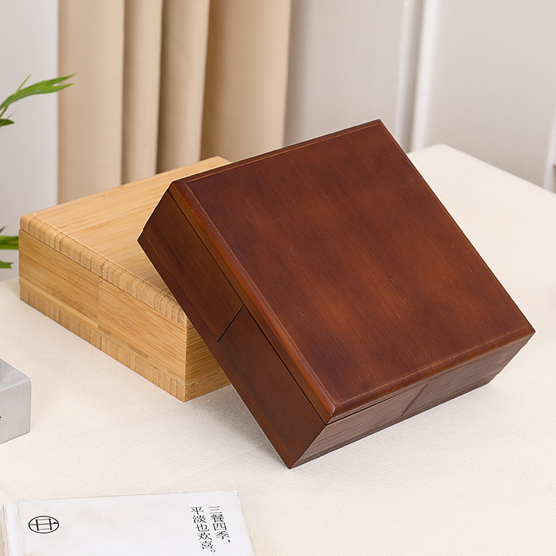 Walnut wood color