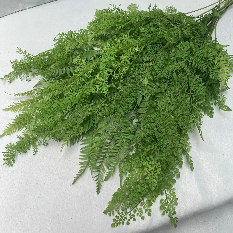 सी-214 घर समारोह घर और शादी की सजावट के लिए उच्च गुणवत्ता वाले हरे रंग का कृत्रिम पौधा स्थापित करना आसान है