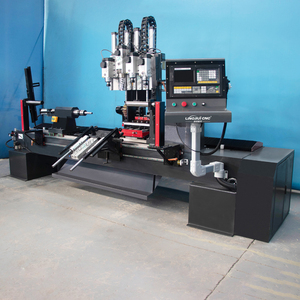 2025 Fácil de usar 1530-7T Torno CNC Talla de madera Máquina automática de carga y descarga para madera con 4 husillos - Product Image 3