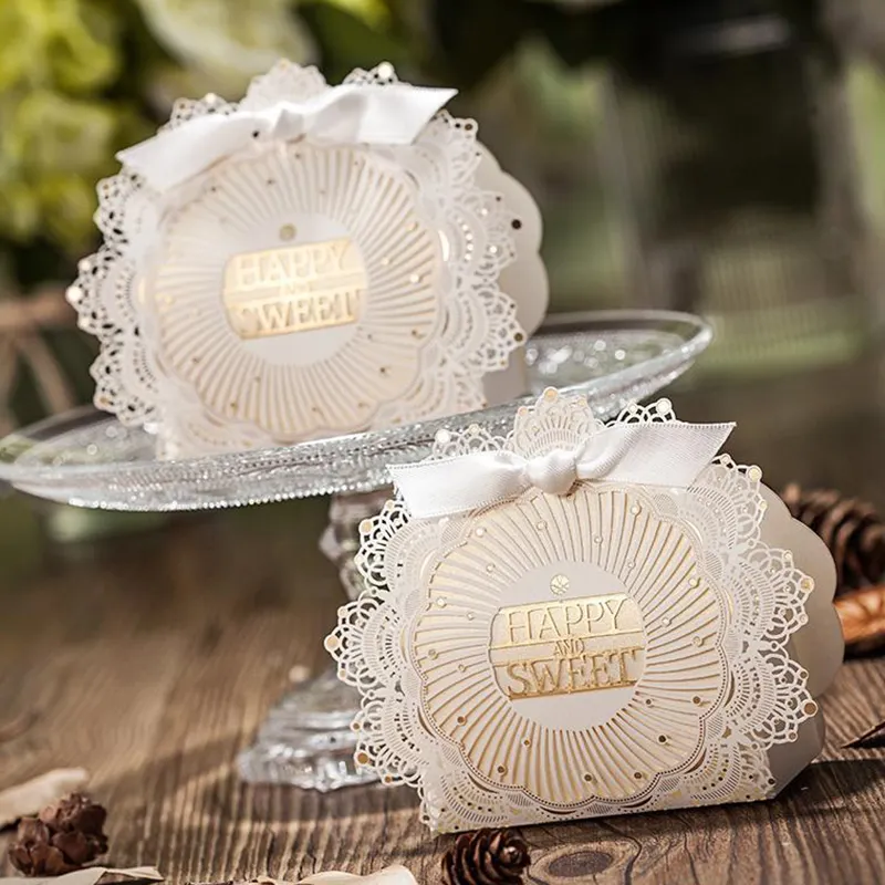 En stock Boîtes de bonbons de mariage portables pour la réception des invités au design de luxe pour les sucreries