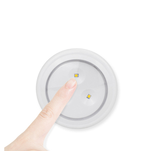 TAIKOO6パックタップオン<span class=keywords><strong>LED</strong></span>ワイヤレスアンダーパックキャビネットライト電池式カウンター照明キッチンベッドルームリビングルーム用
