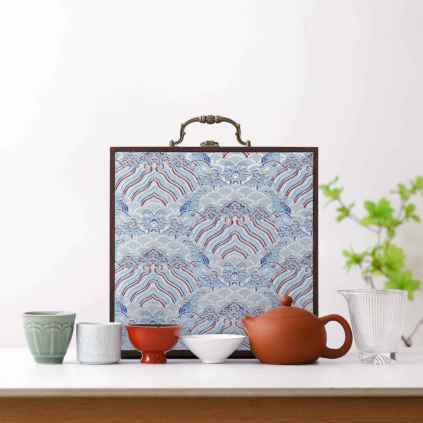 Cinq fours célèbres * Argile violette * Boîte carrée