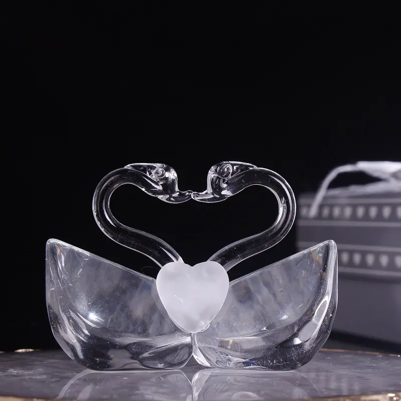 Cisne do amor de cristal para o casamento, presentes