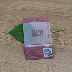 顶级定制信用卡尺寸透明磨砂聚氯乙烯透明名片 - Product Image 1