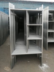 Scala in acciaio industriale tipo struttura Mobile ponteggio con ruote materiale da costruzione per la costruzione fascisade ponteggi mobili