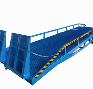 Strong frame boarding bridge hydraulic <strong>loading</strong> dock fixed boarding bridge for truck <strong>Loading</strong>