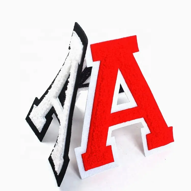 Günstige Nähen auf Nach 3D Brief Logo Applique Bestickt Filz Chenille Patches Buchstaben Keine Mindest für Kleidung