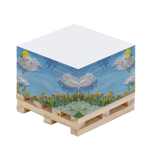 Cubo de notas adhesivas autoadhesivo personalizado Sunny Meadow Scene, bandeja de madera para configuración de Picnic acogedora con Bloc de notas para anotar - Product Image 1