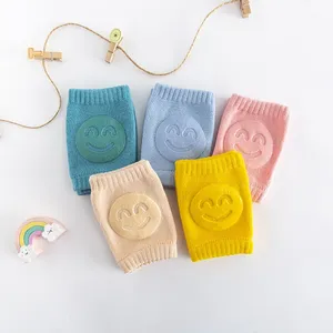 Calcetines informales de verano para bebés con diseño de cara sonriente Protectores de codo y rodilla para niños para aprender a caminar y gatear - Product Image 2