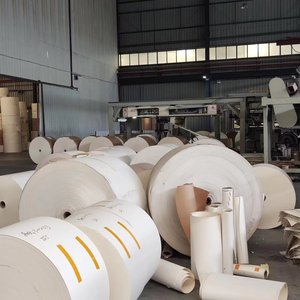 Fabrik Direkt verkauf Hot Sale Pe beschichtete Kraft papierrolle Rohmaterial Pappbecher Rollen Lager Made <span class=keywords><strong>In</strong></span> China Niedriger Preis