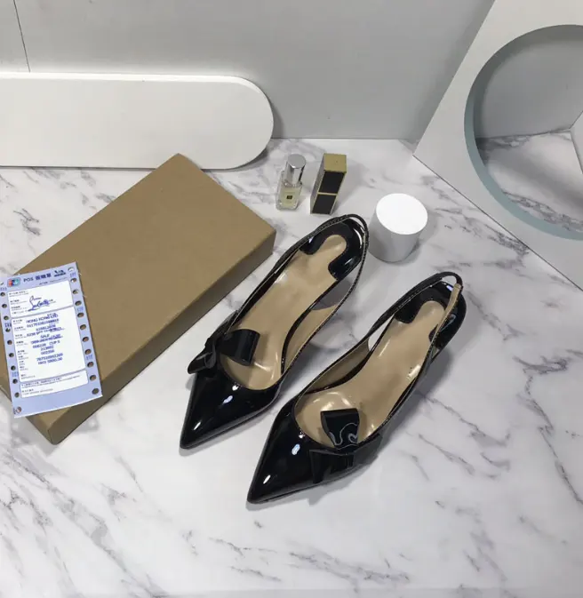 Chaussures pour femmes de haute qualité Pompes Chaussures habillées de haute qualité Custom Ladies High Heels Louboutins