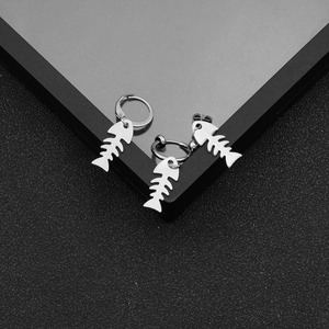 絶妙なクリエイティブFishboneダングルイヤリング小さな魚ライト高級ファッション個性的なジョーカーデザイン - Product Image 4