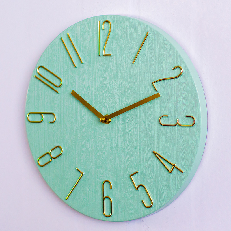 Bleu clair, 30 cm, radiocommandé, chronométrage automatique.