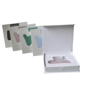 Özel Logo manyetik karton doğal yeşim rulo masaj gül kuvars yüz yeşim rulo Gua Sha seti paketleme karton kutu - Product Image 1
