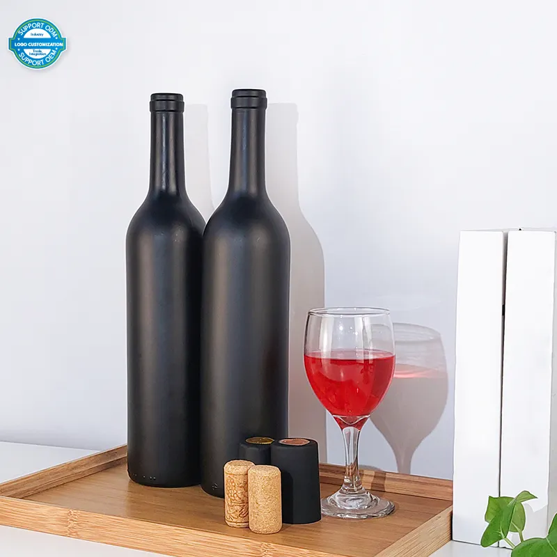 Wholesale 750ml Matte Black Glass Red Wine Bottle Liquor Olive Oil Bottle with Cork Lid
