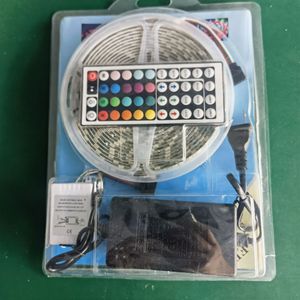 CE ROHS SMD5050 RGB 150leds 5m rulo led şerit ışıkları uzaktan ve BT veya wifi app kontrolü ile şerit LED kiti/set - Product Image 1