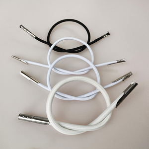 La fábrica se puede personalizar cordón elástico blanco negro con puntas metálicas púas de acero - Product Image 6