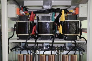 SBW-F-300KVA三相分体式稳压器干式AVR输入332-498V输出415V 3相自动调节器