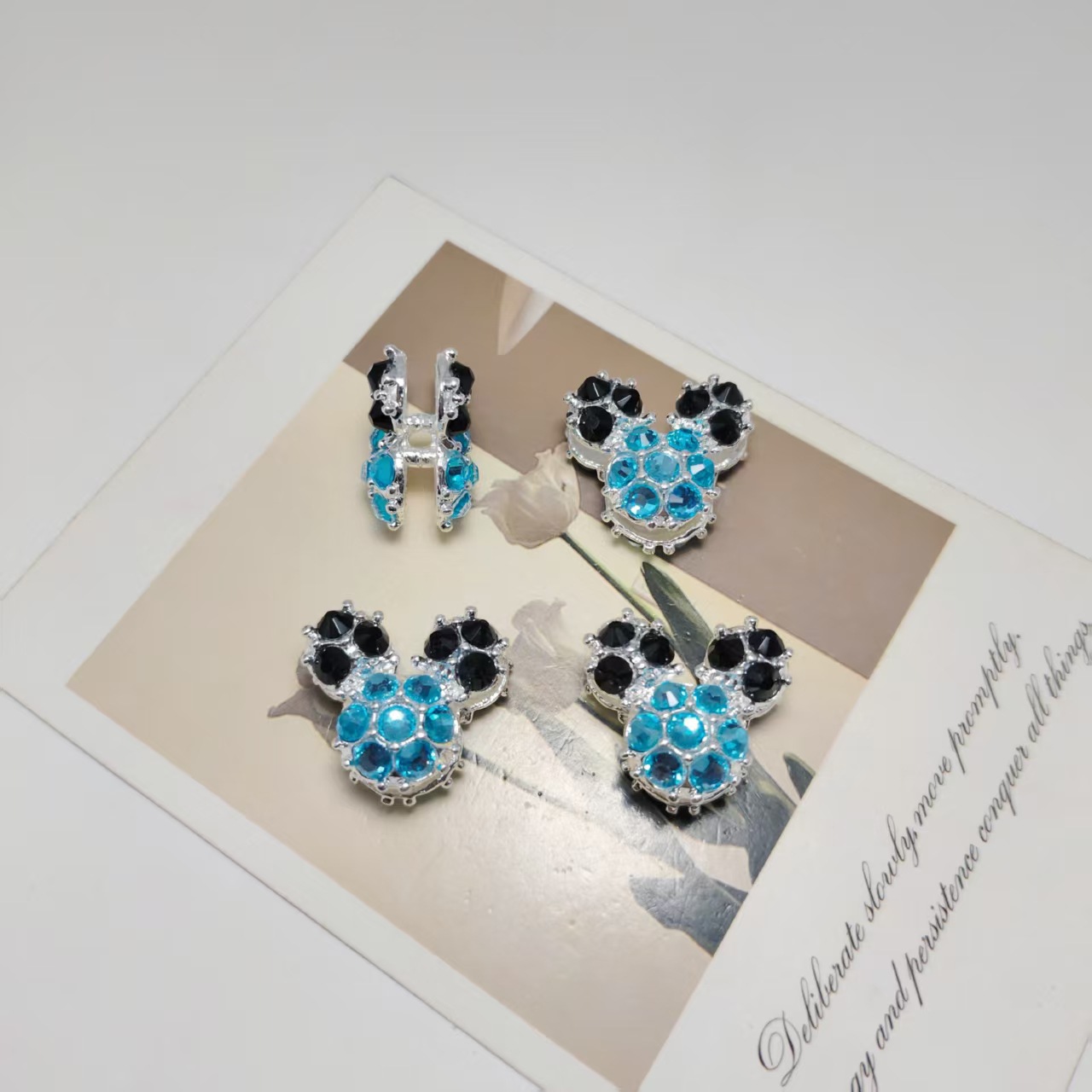 Chapado en plata - Diamante negro con diamante azul
