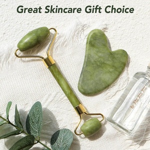 Toptan özel etiket 2 in 1 doğal yeşim silindir seti özel guyüz masajı göz yüz güzellik yeşim rulo ve Gua Sha seti - Product Image 4