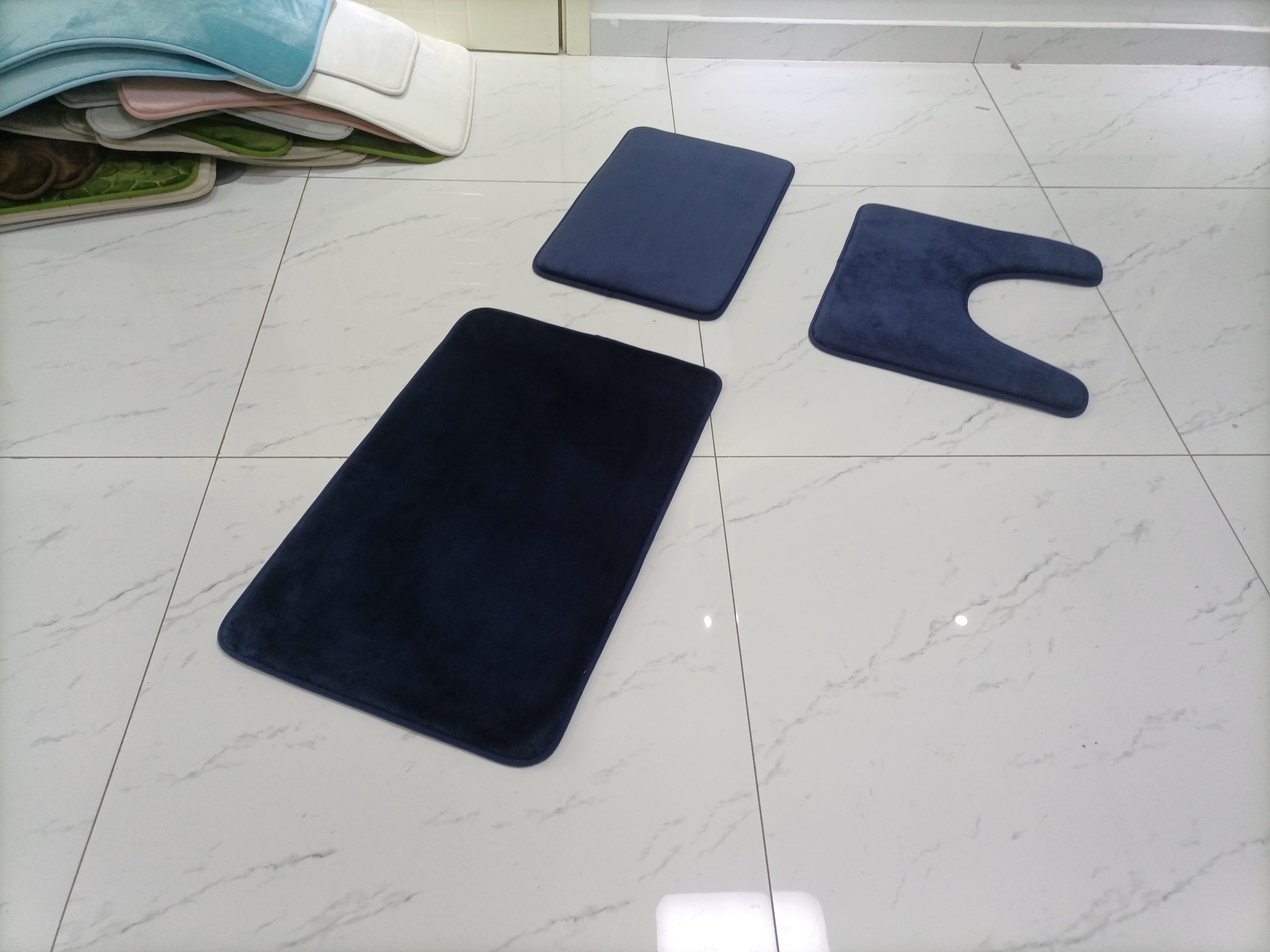 Azzurro di blu marino