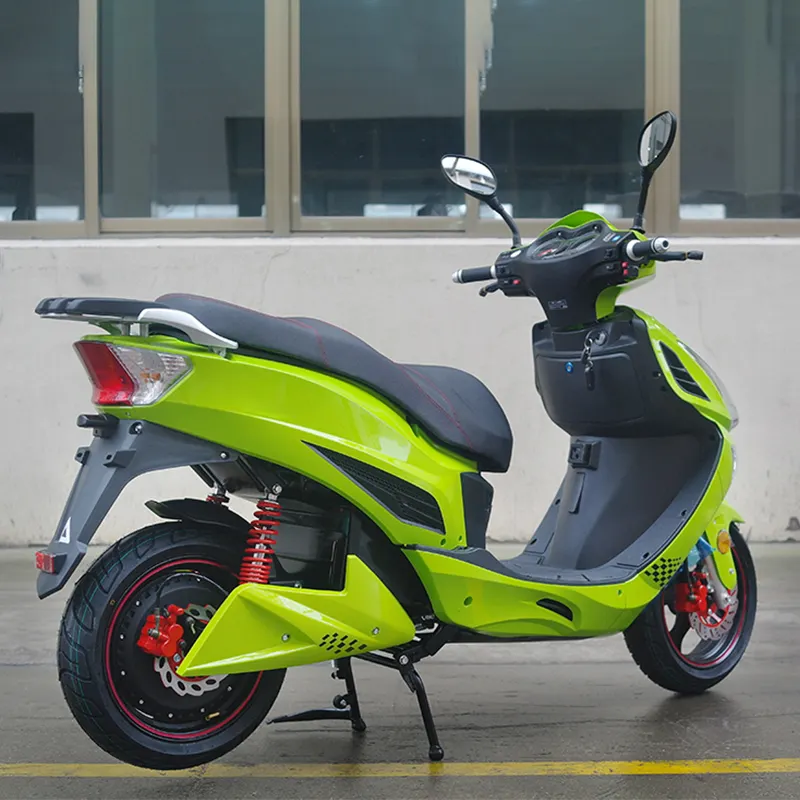 저렴한 고속 전기 스쿠터 72v 20ah 1500w 여행 성인 전기 오토바이 페달