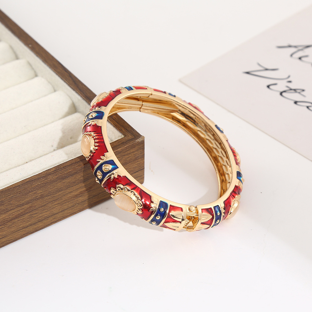 Gold red blue