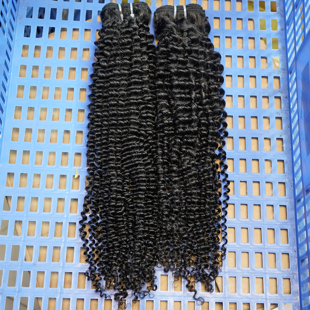 Faisceau de cheveux bouclés profonds