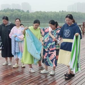 Купальный халат для взрослых, пляжный Халат с капюшоном для серфинга, хлопковые махровые полотенца-пончо для мужчин и женщин - Product Image 6