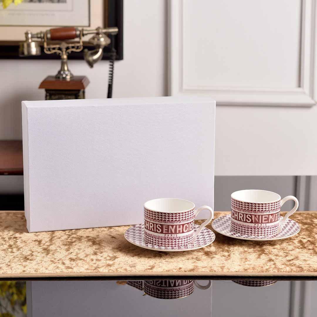 Blanc-emballage boîte-cadeau