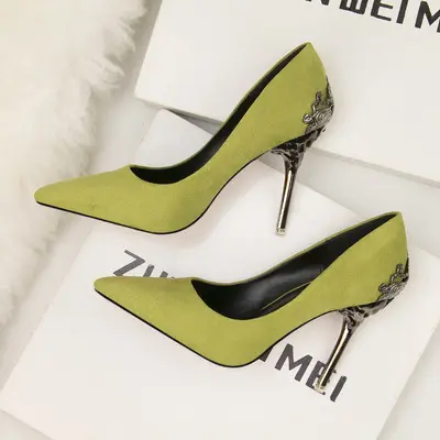 Bout pointu chaussures de mariage pour femmes chaussures de mariée en métal daim creux talon mince chaussures à talons hauts de haute qualité en gros