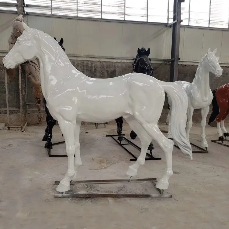 Escultura de resina personalizada para exteriores, estatua de escultura de caballo de tamaño real de fibra de vidrio