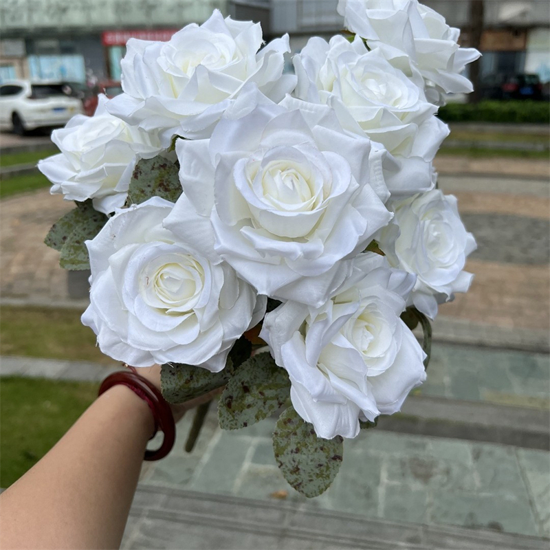 #3 Bouquet di rose in seta a 9 teste