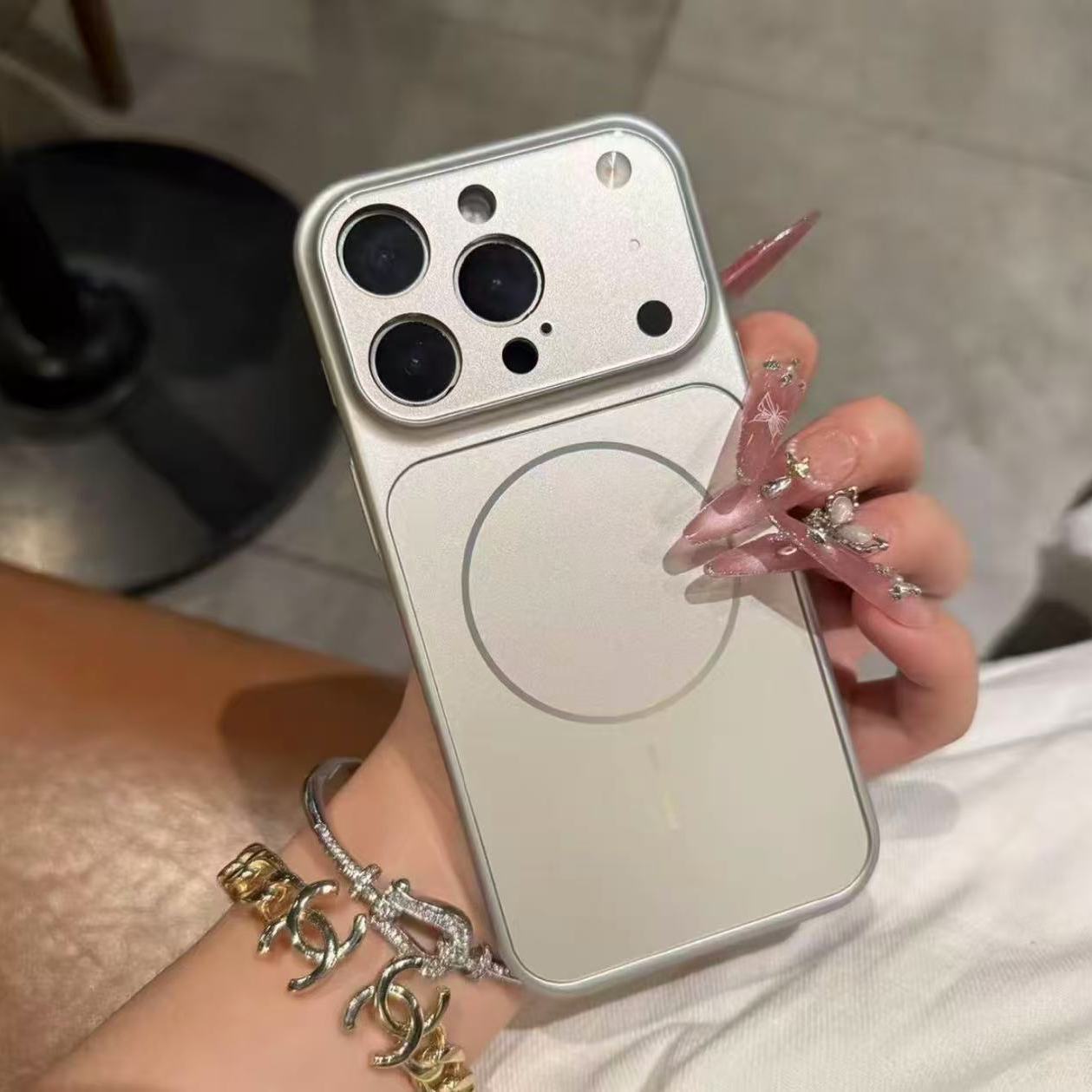 ไทเทเนียมซิลเวอร์