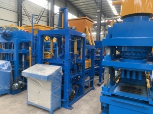 Customized Automatic Brick Making Concrete <strong>Block</strong> Forming QT4-40B <strong>Block</strong> <strong>Machine</strong> for <strong>Building</strong> Construction - Product Image 6