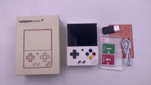 Consola de juegos retro portátil MIYOO MINI V4 | Reproductores de bolsillo con pantalla IPS de código abierto de 3,5 pulgadas compatibles con más de 20 Simuladores - Product Image 6